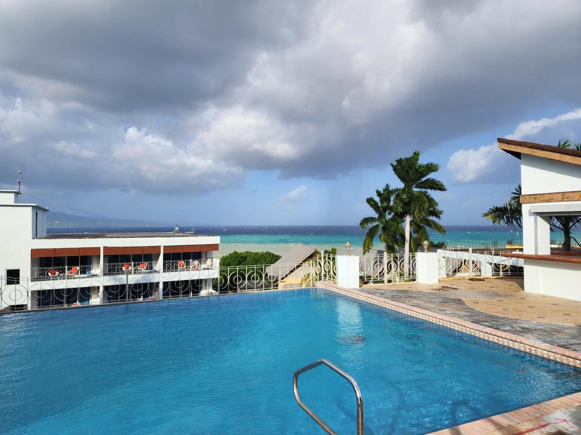 Hotel 39 Jamaica Montego Bay Exteriör bild