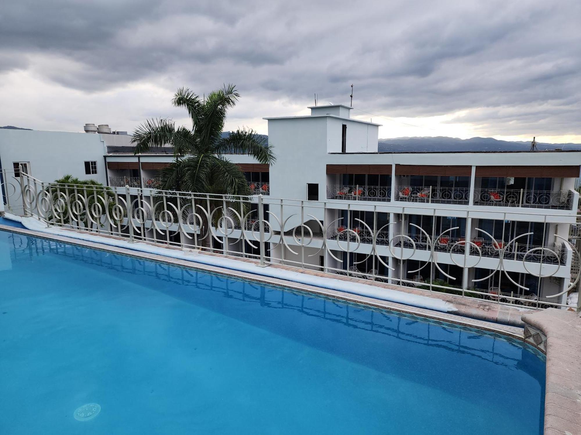 Hotel 39 Jamaica Montego Bay Exteriör bild