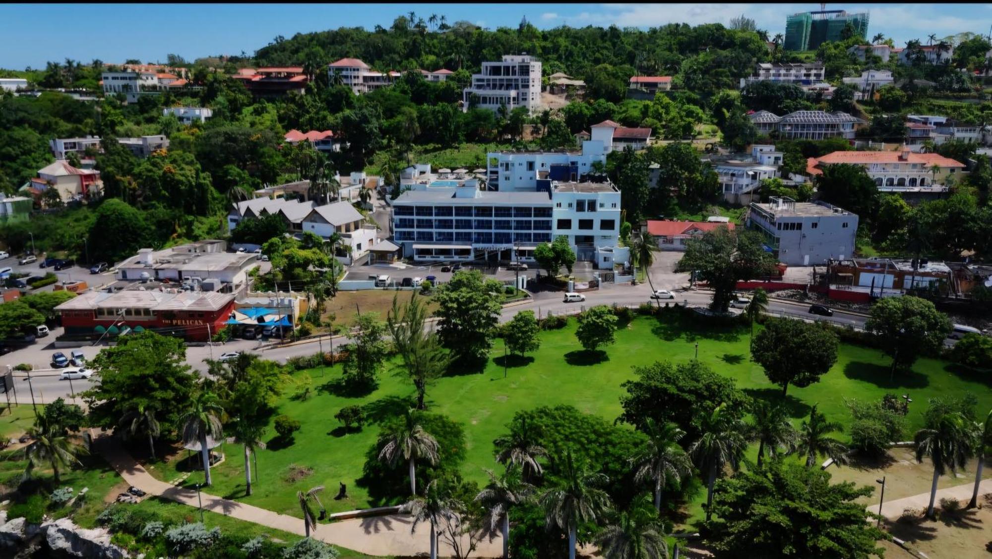Hotel 39 Jamaica Montego Bay Exteriör bild