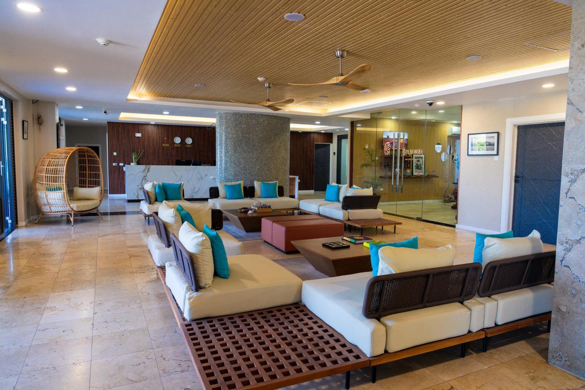 Hotel 39 Jamaica Montego Bay Exteriör bild
